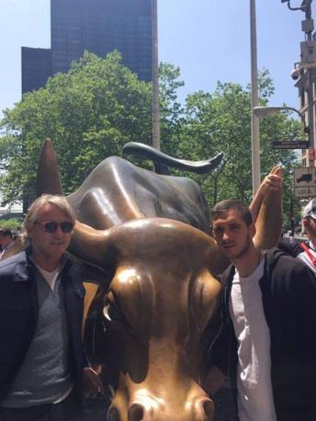 Roberto Mancini con il figlio 23enne Andrea Mancini. Facebook
